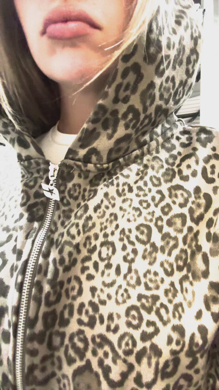 Northvine® Leopard Zipup Set